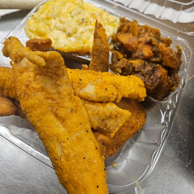 2 Wings & 2 Fish Combo.