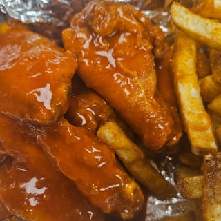 6 Piece  Wingette  & Fries